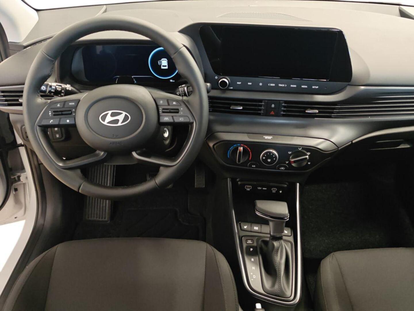 HYUNDAI i20 Hatchback 11