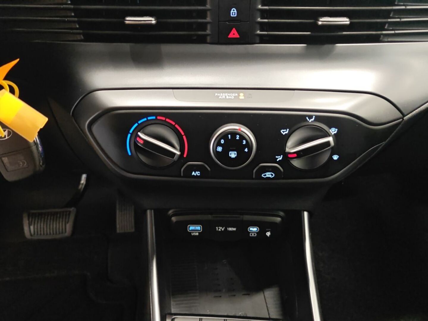 HYUNDAI i20 Hatchback 19