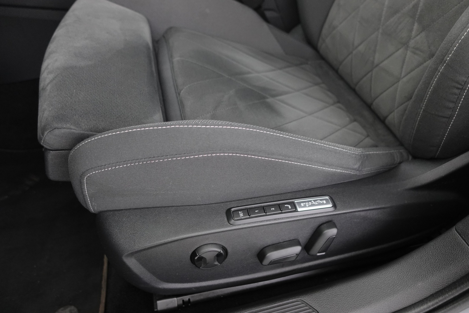 VOLKSWAGEN Golf 2020