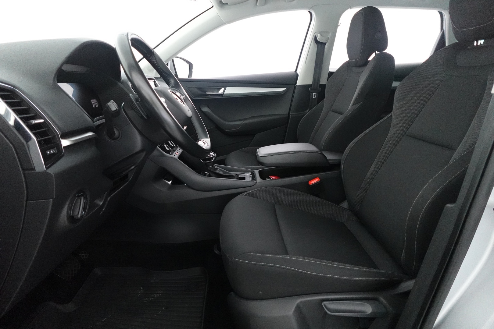 SKODA Karoq 2023