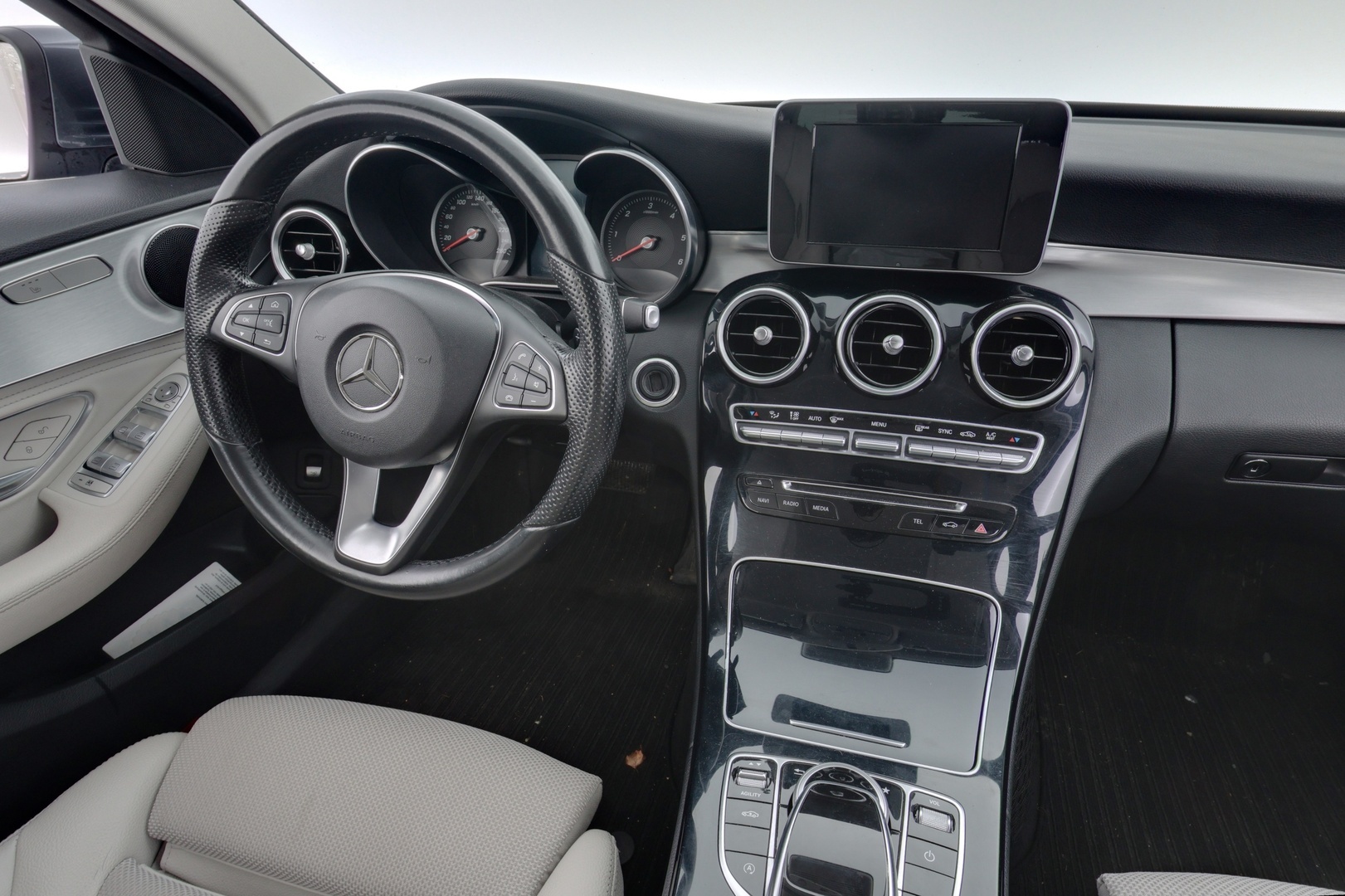 MERCEDES-BENZ C 2015