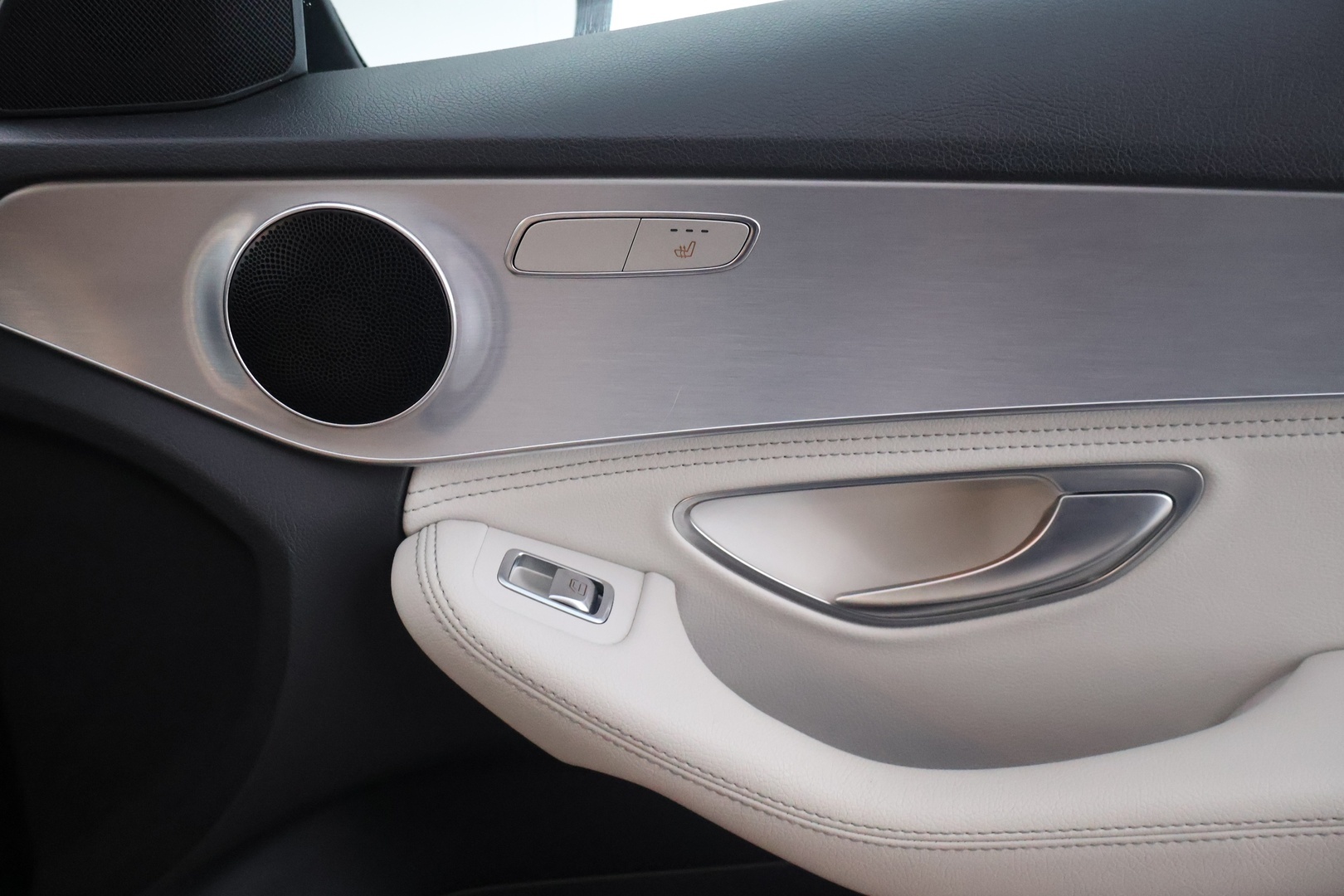 MERCEDES-BENZ C 2015