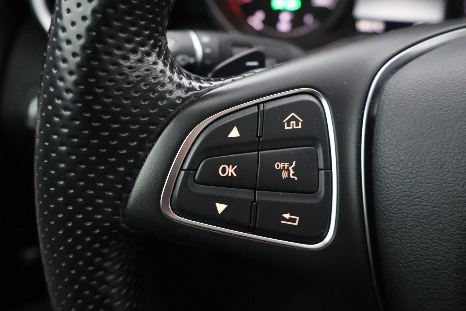 MERCEDES-BENZ C 2015