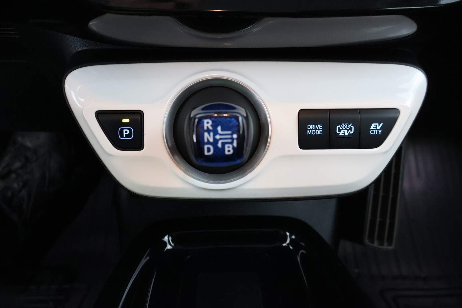 TOYOTA Prius Plug-in Hybrid 2018