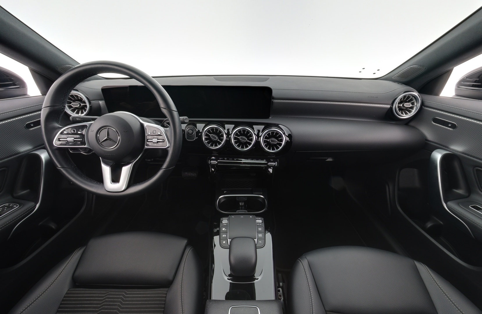 MERCEDES-BENZ CLA 2022