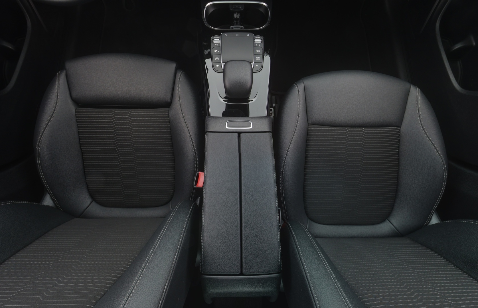 MERCEDES-BENZ CLA 2022