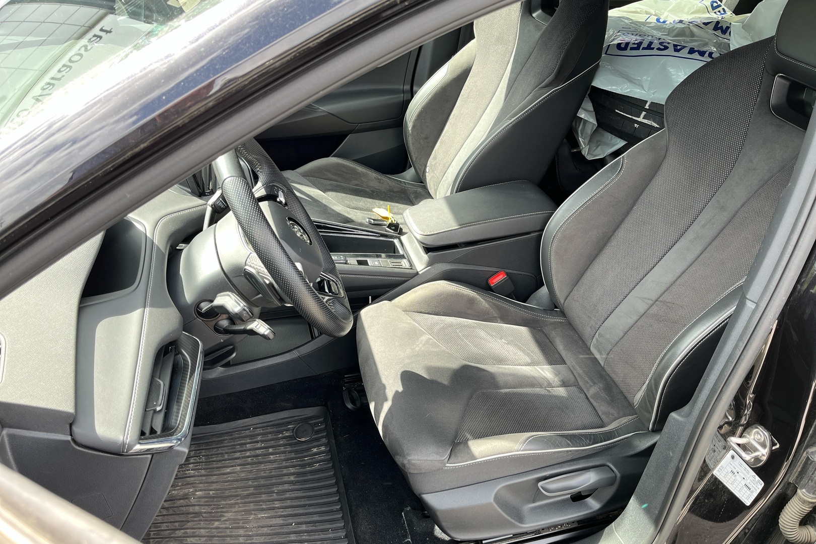 SKODA Enyaq 2023