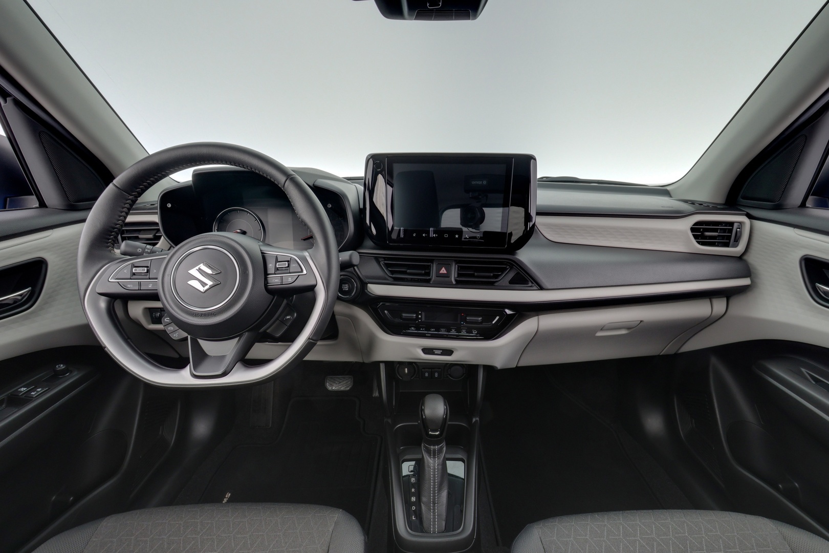 SUZUKI Swift 2024