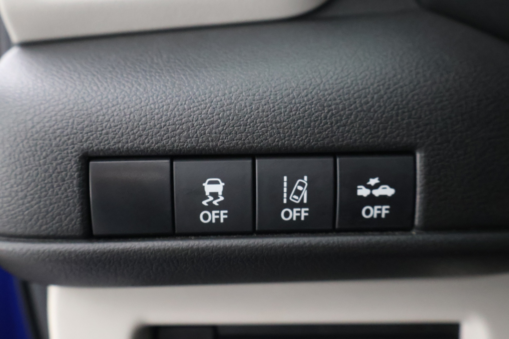 SUZUKI Swift 2024