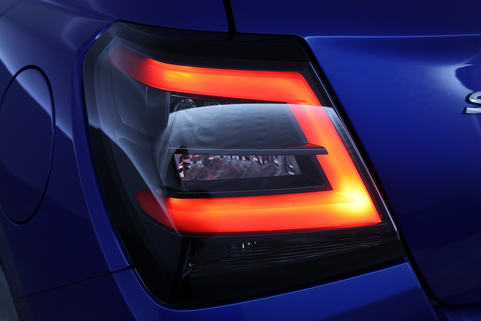 SUZUKI Swift 2024
