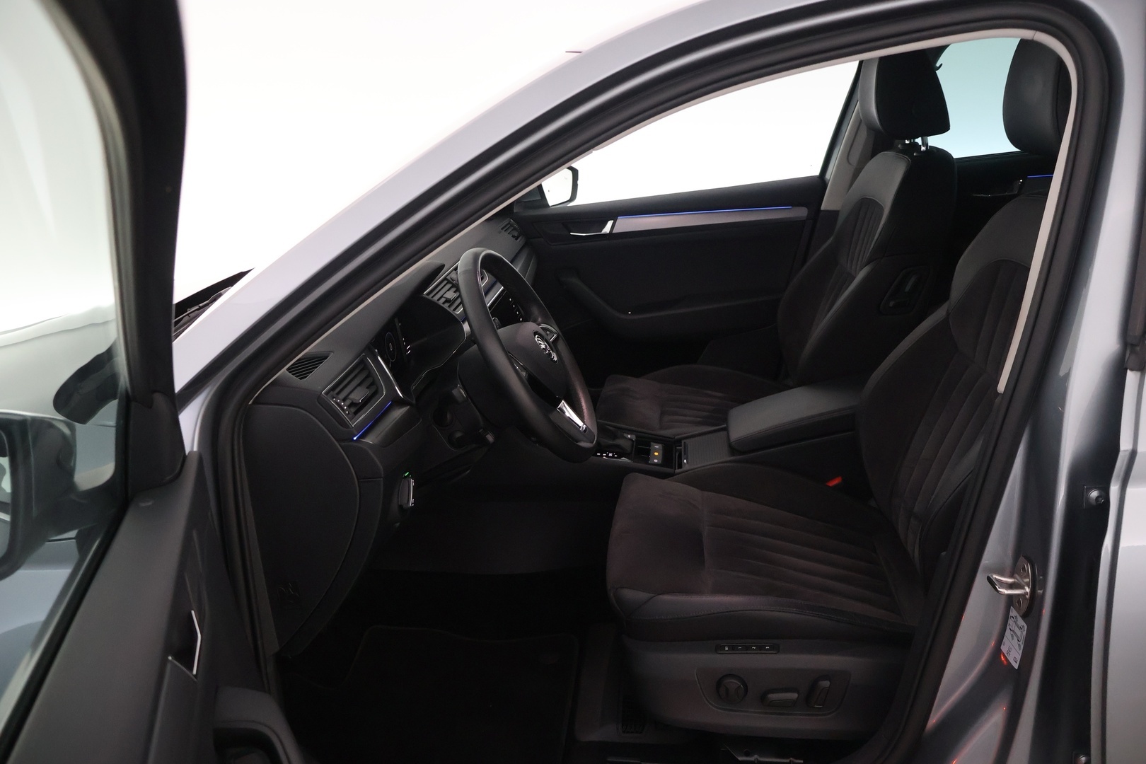 SKODA Superb 29
