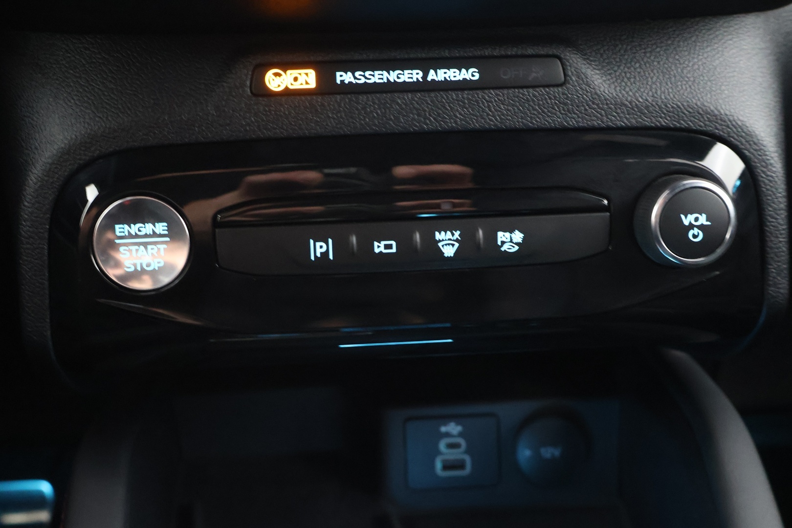 FORD Kuga 2024