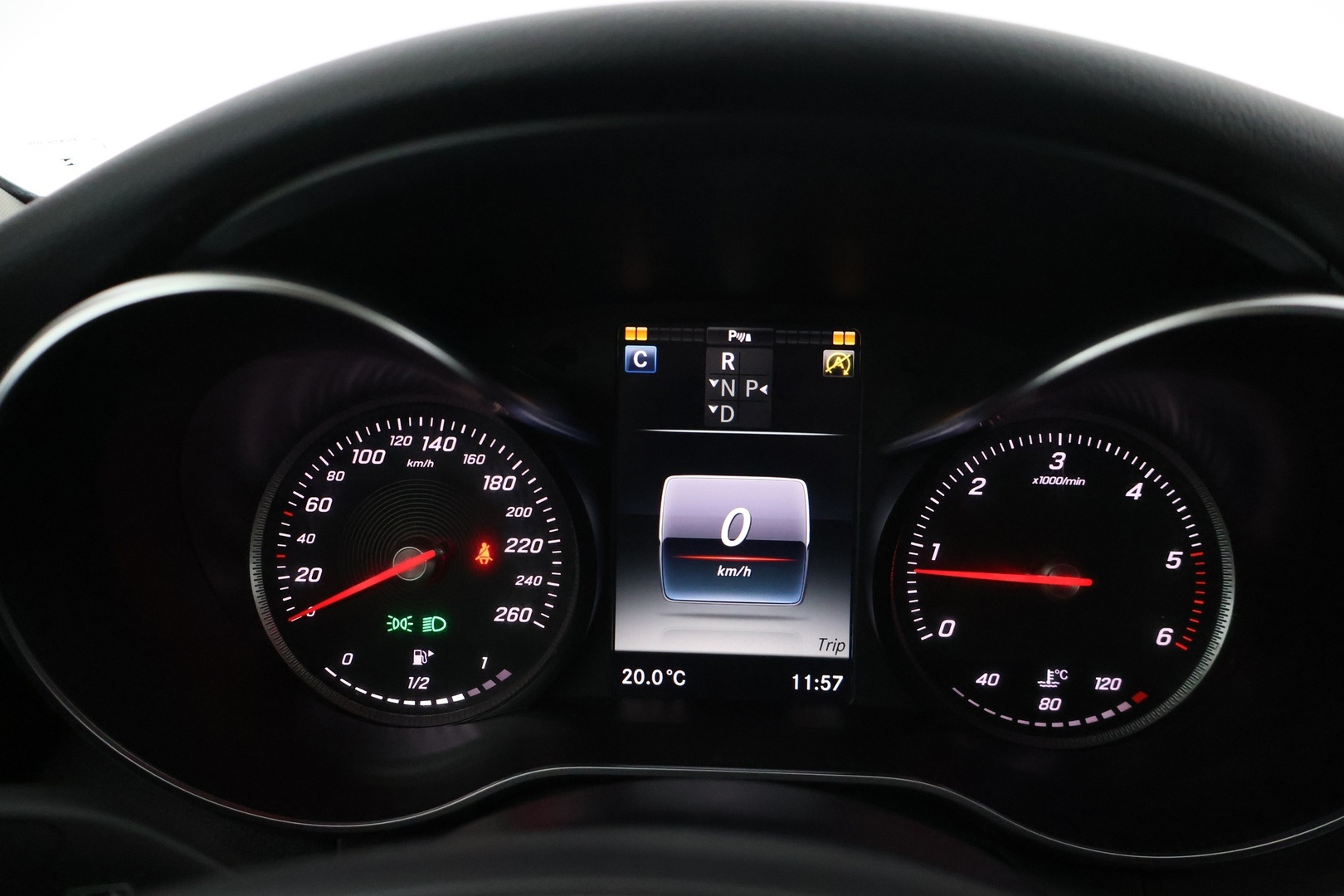 MERCEDES-BENZ C 2016