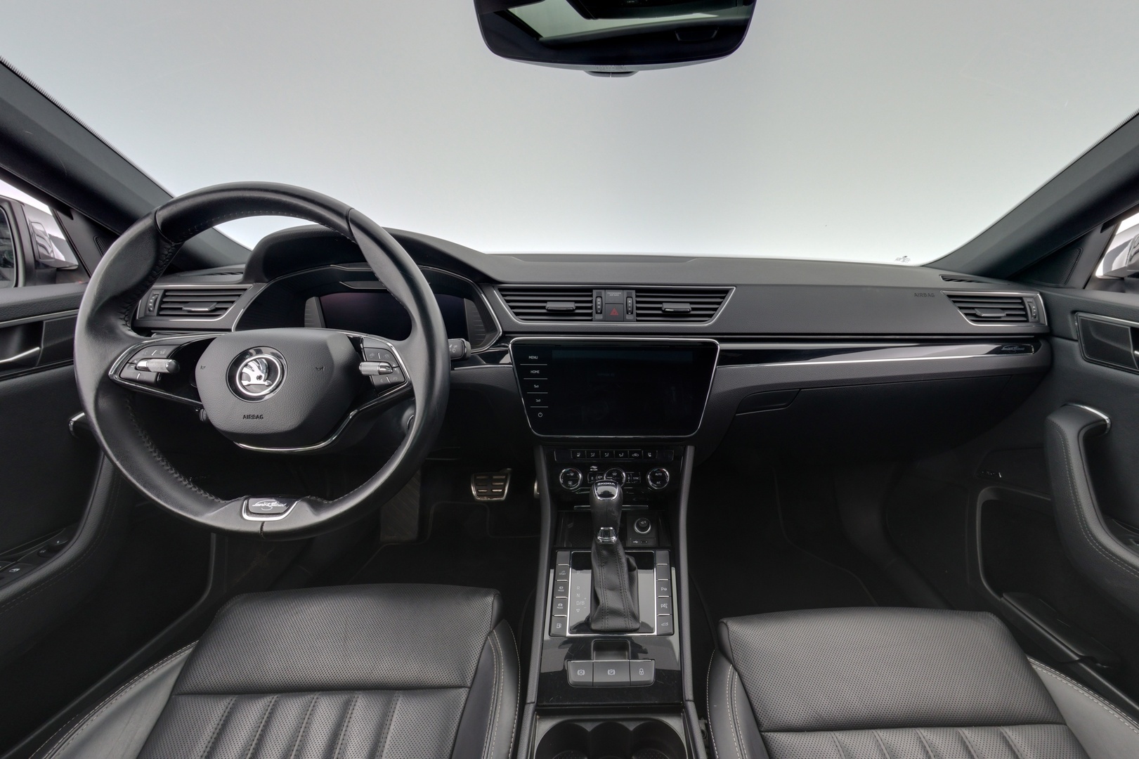 SKODA Superb 10