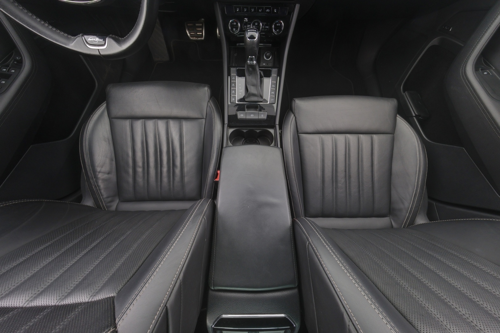 SKODA Superb 12