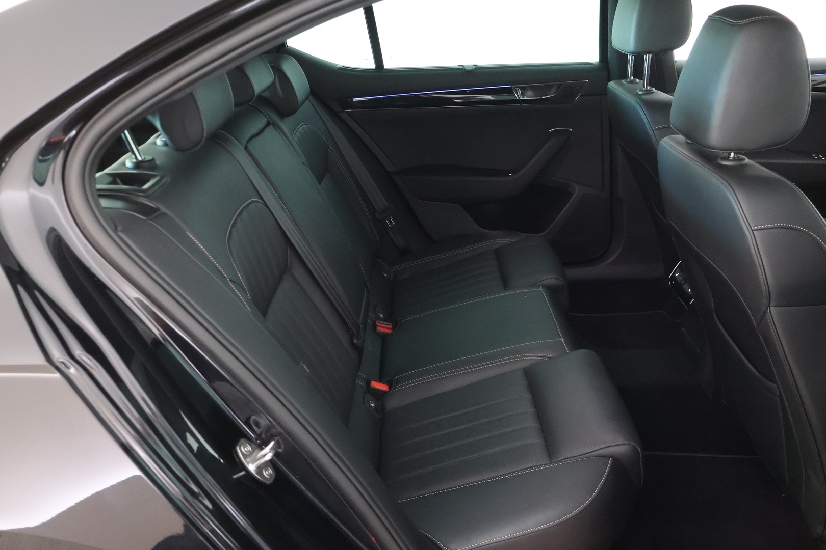 SKODA Superb 19