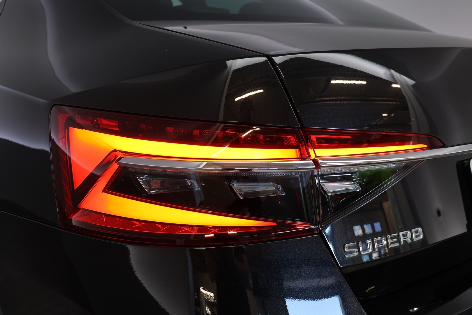 SKODA Superb 21