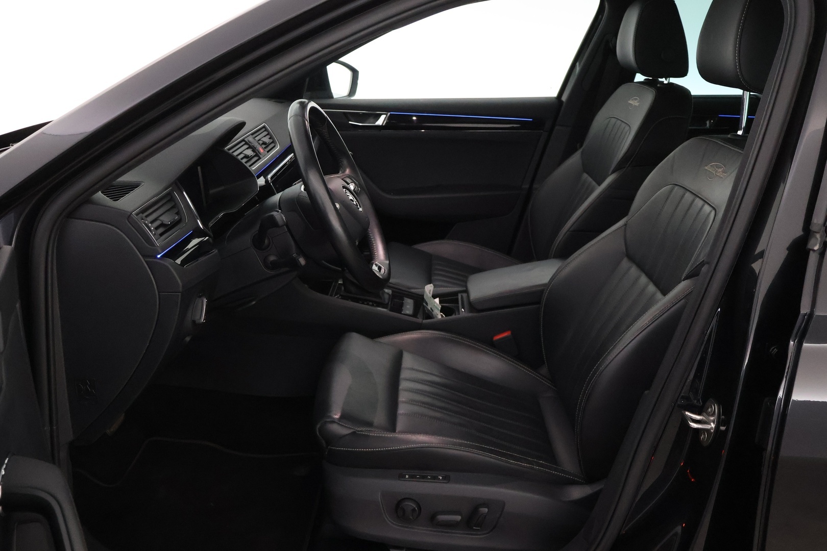SKODA Superb 26
