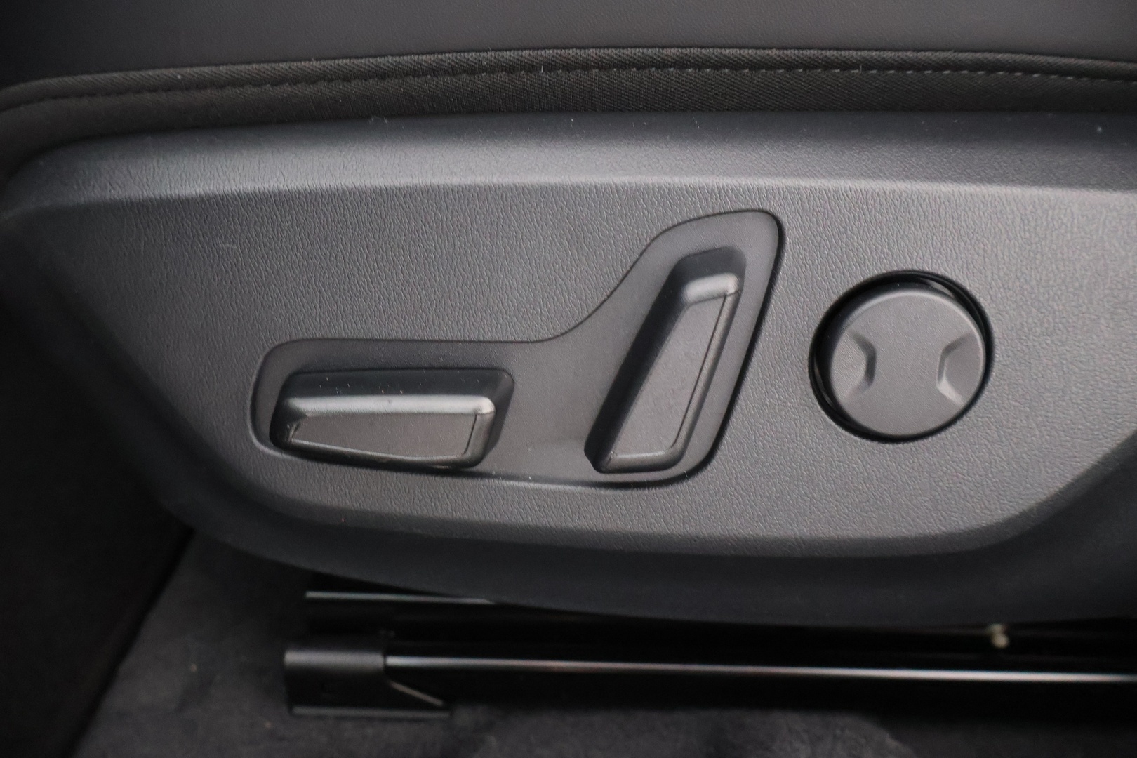 KIA EV4 2027