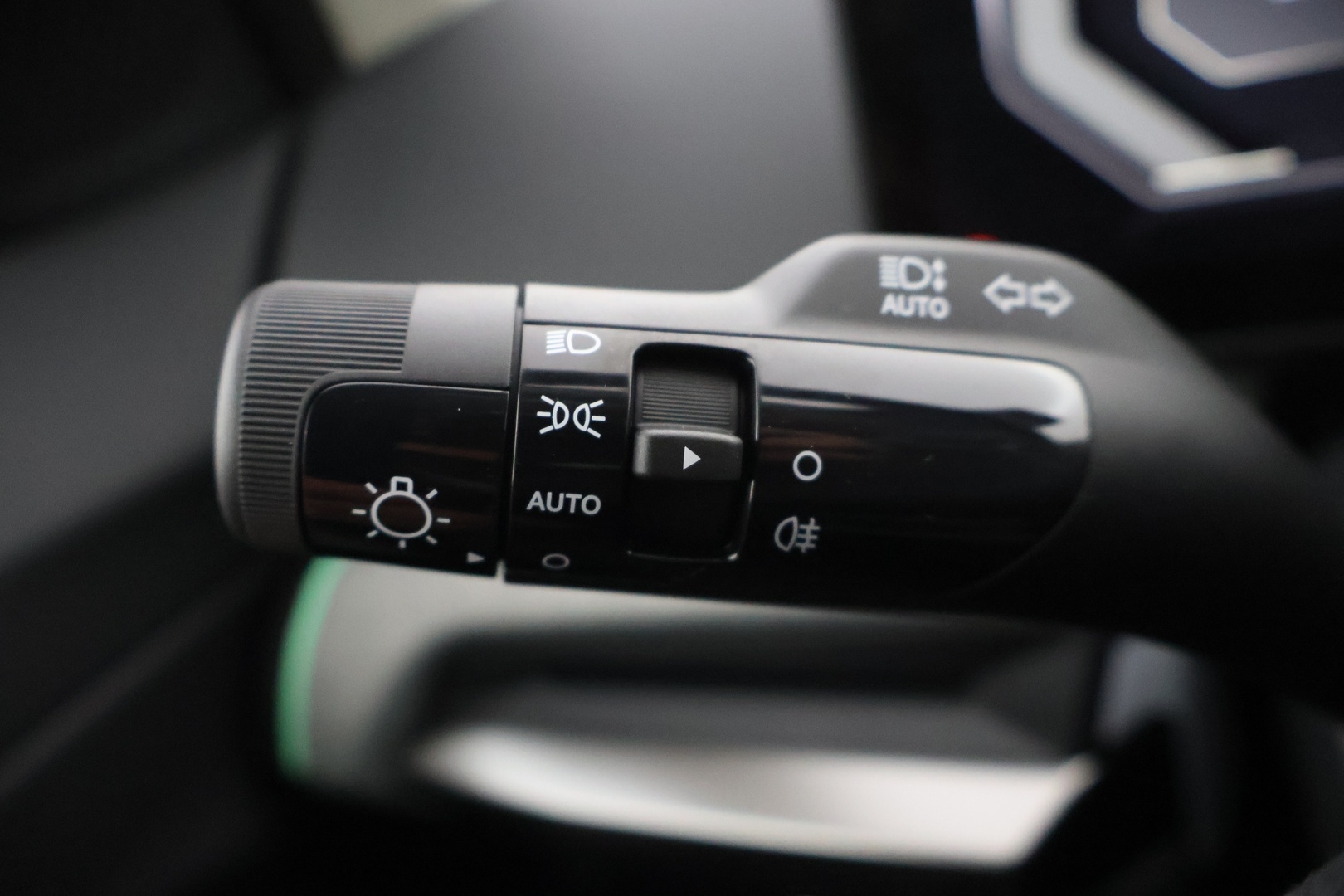 KIA EV4 2027