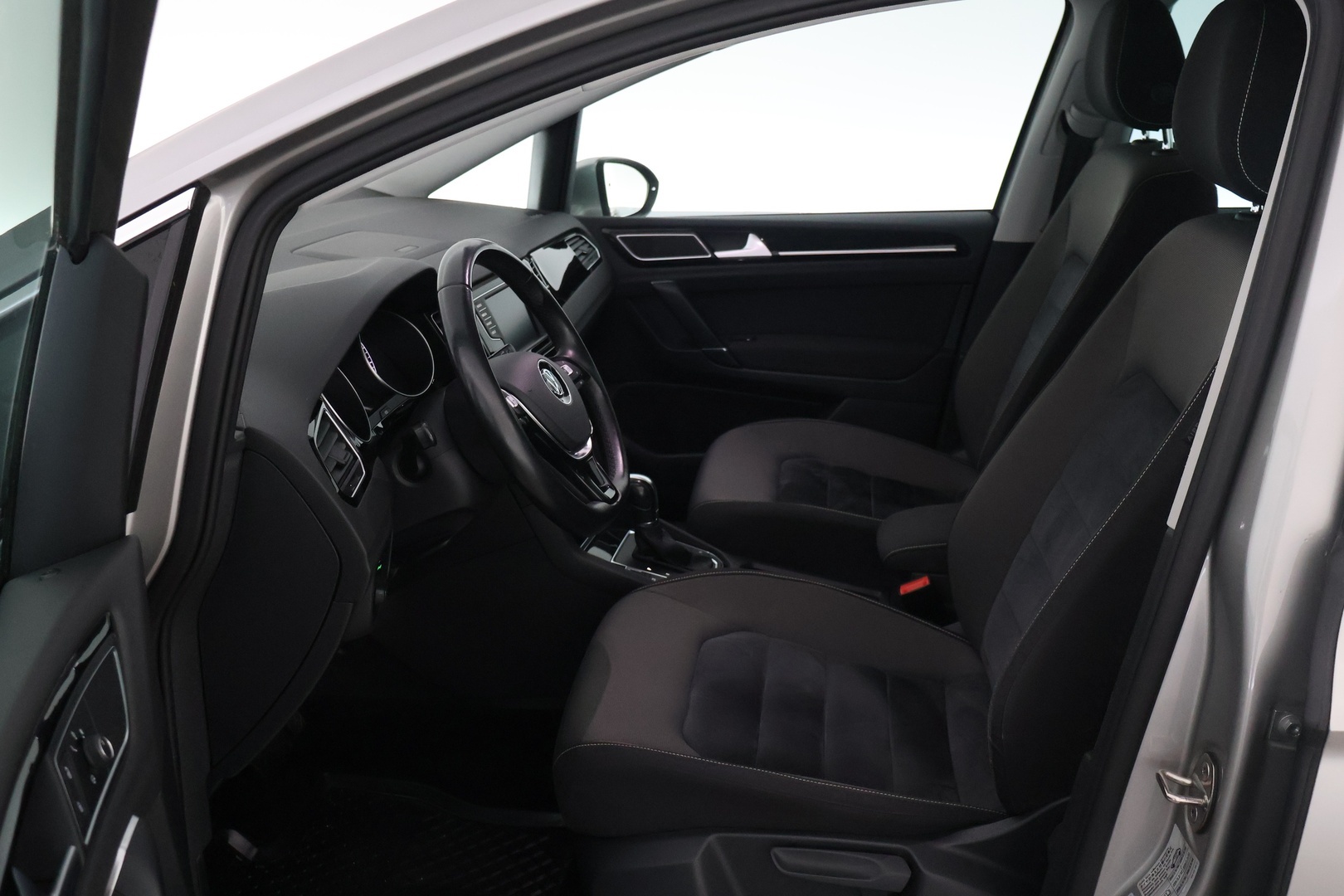 VOLKSWAGEN Golf Sportsvan 2016