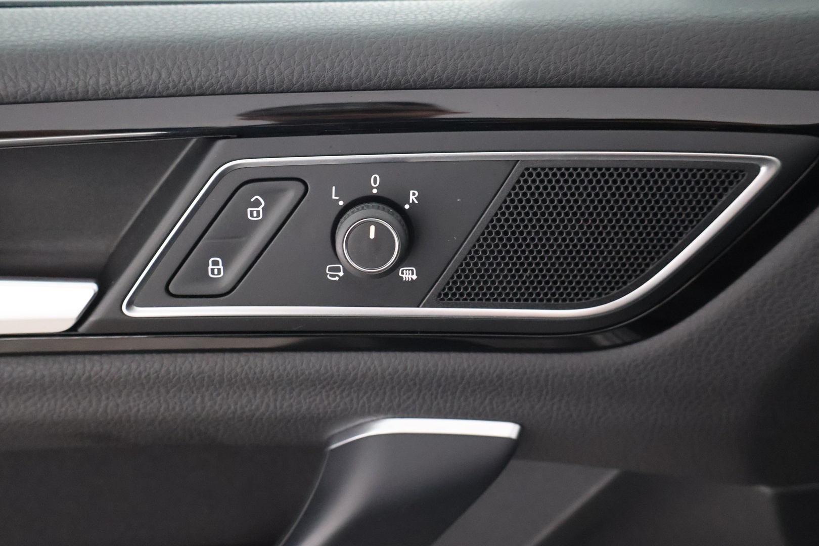 VOLKSWAGEN Golf Sportsvan 2016