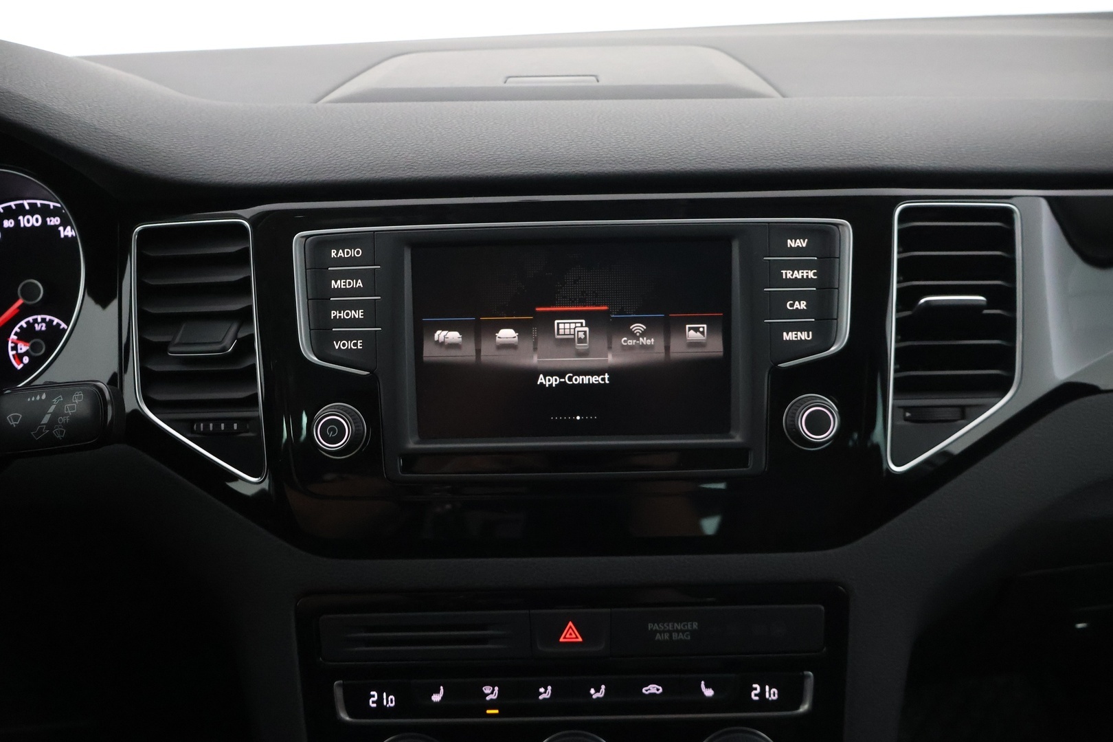 VOLKSWAGEN Golf Sportsvan 2016