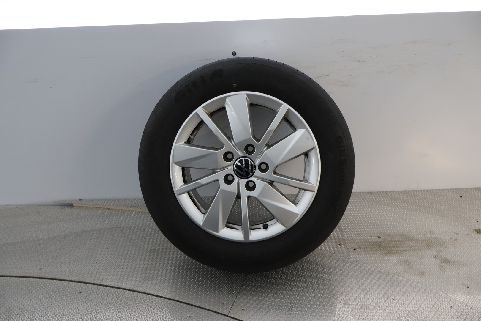 VOLKSWAGEN Caddy Maxi 2025