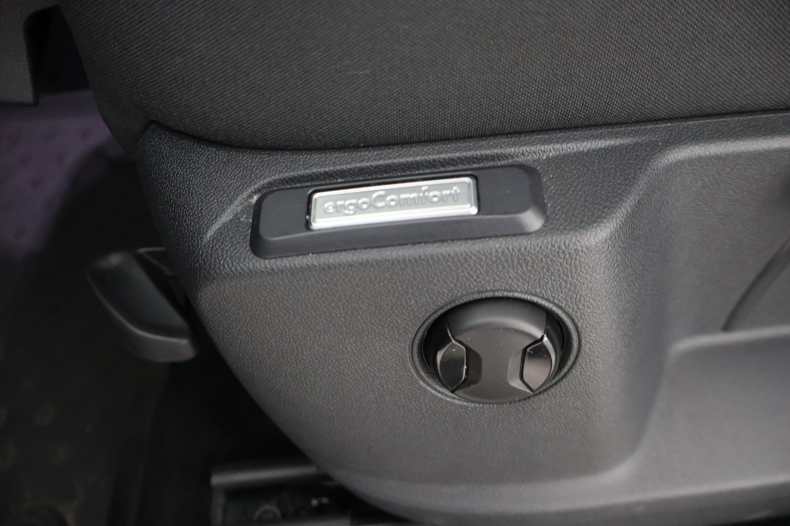 VOLKSWAGEN Caddy Maxi 2025