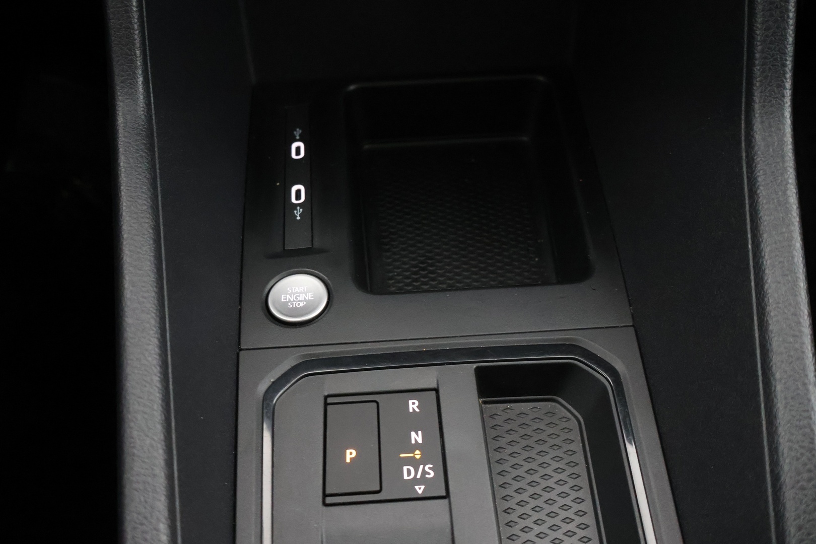 VOLKSWAGEN Caddy Maxi 2025