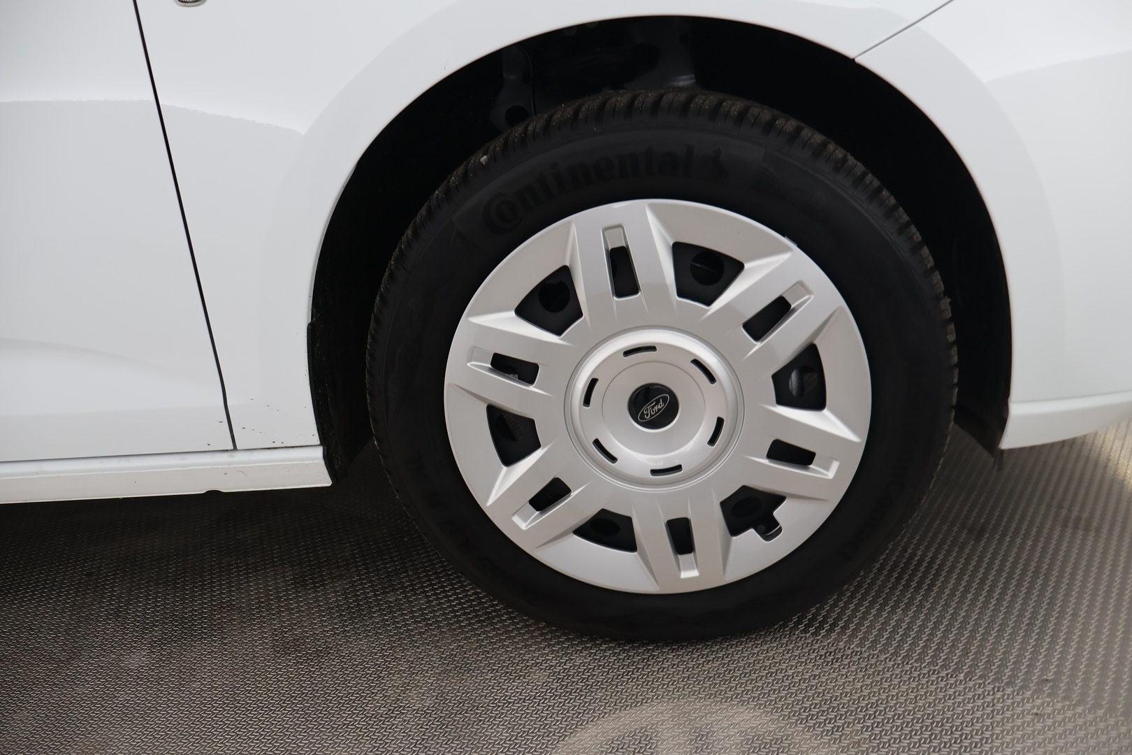 FORD TRANSIT CONNECT 2025