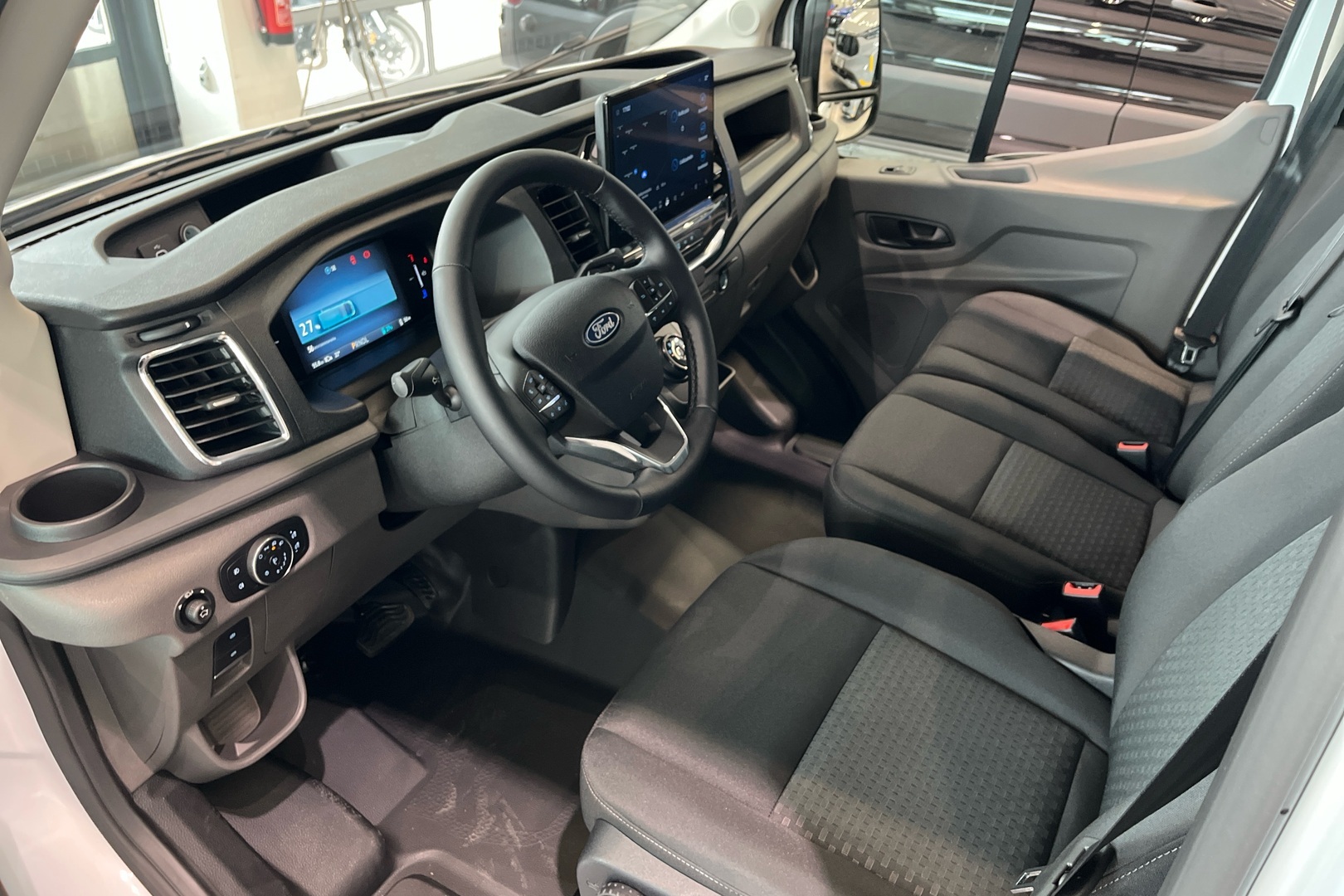 FORD TRANSIT 2025