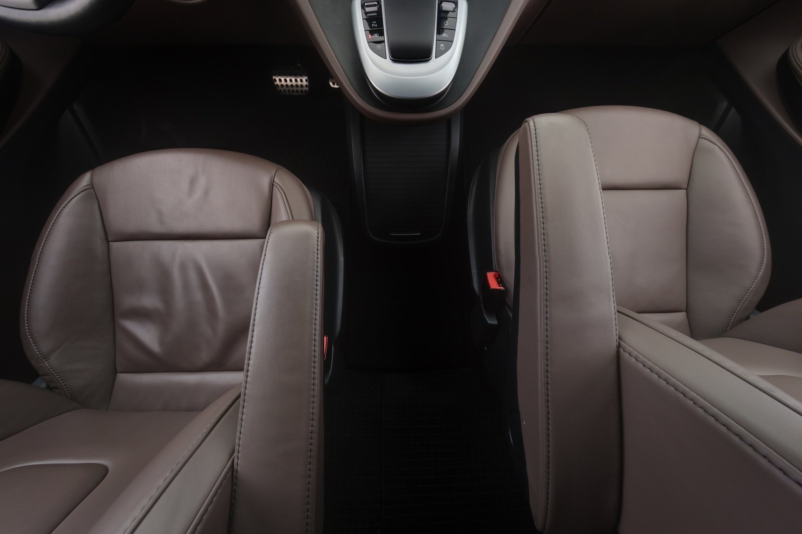 MERCEDES-BENZ V 2022