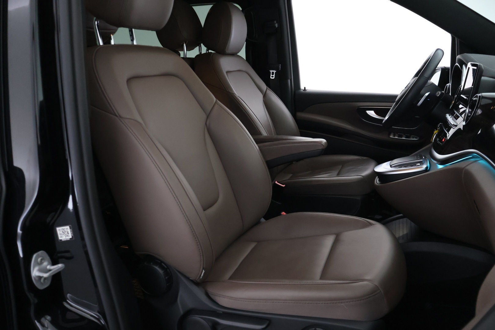 MERCEDES-BENZ V 2022