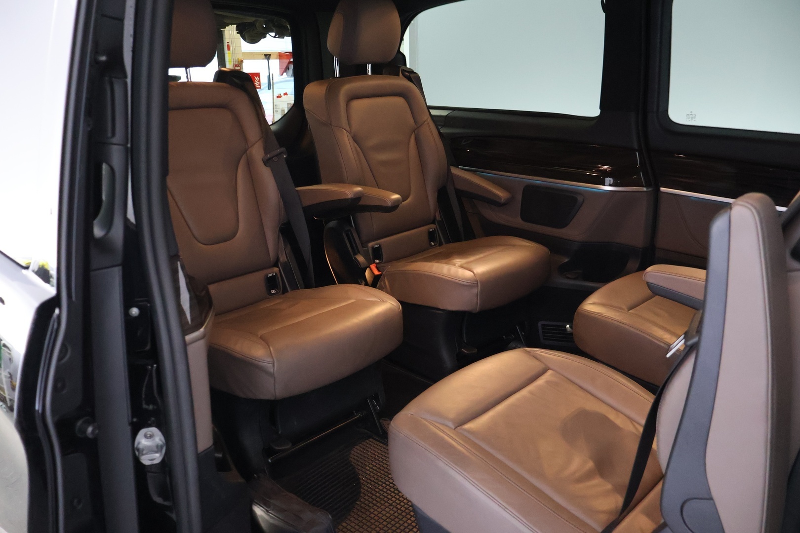 MERCEDES-BENZ V 2022