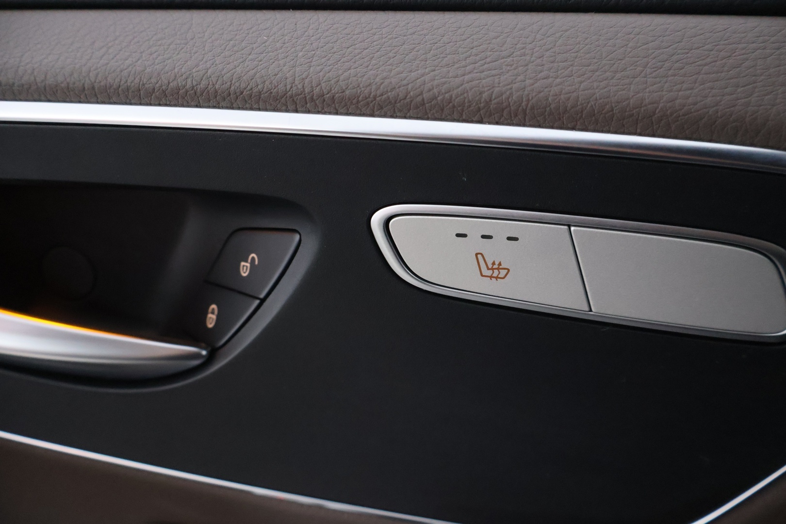MERCEDES-BENZ V 2022