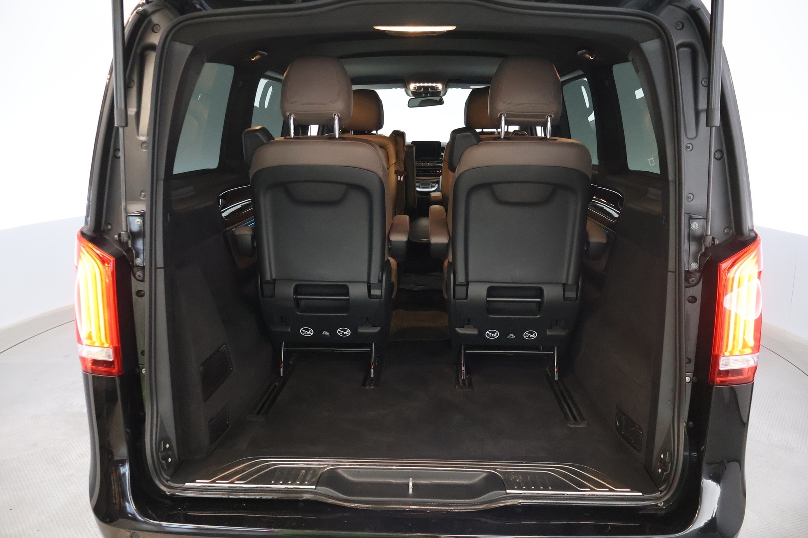 MERCEDES-BENZ V 2022