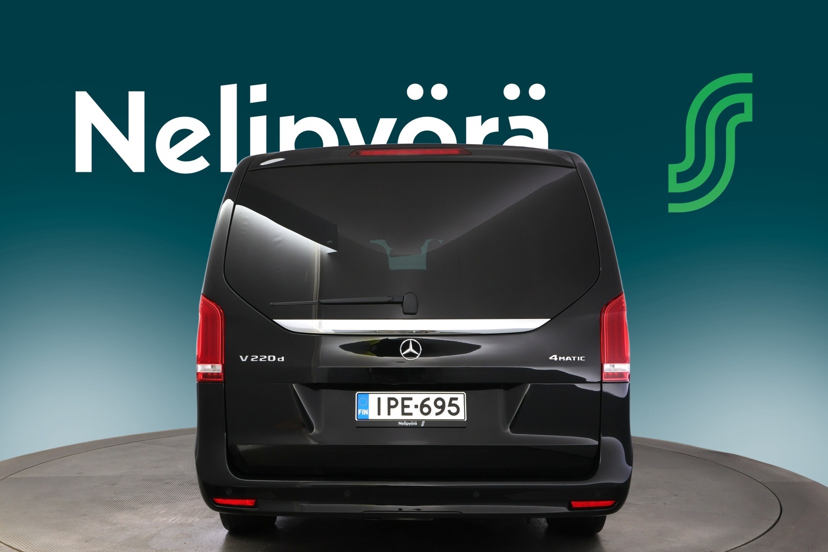 MERCEDES-BENZ V 2022