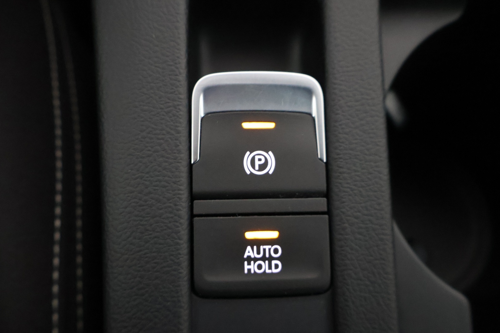 VOLKSWAGEN Passat 2023