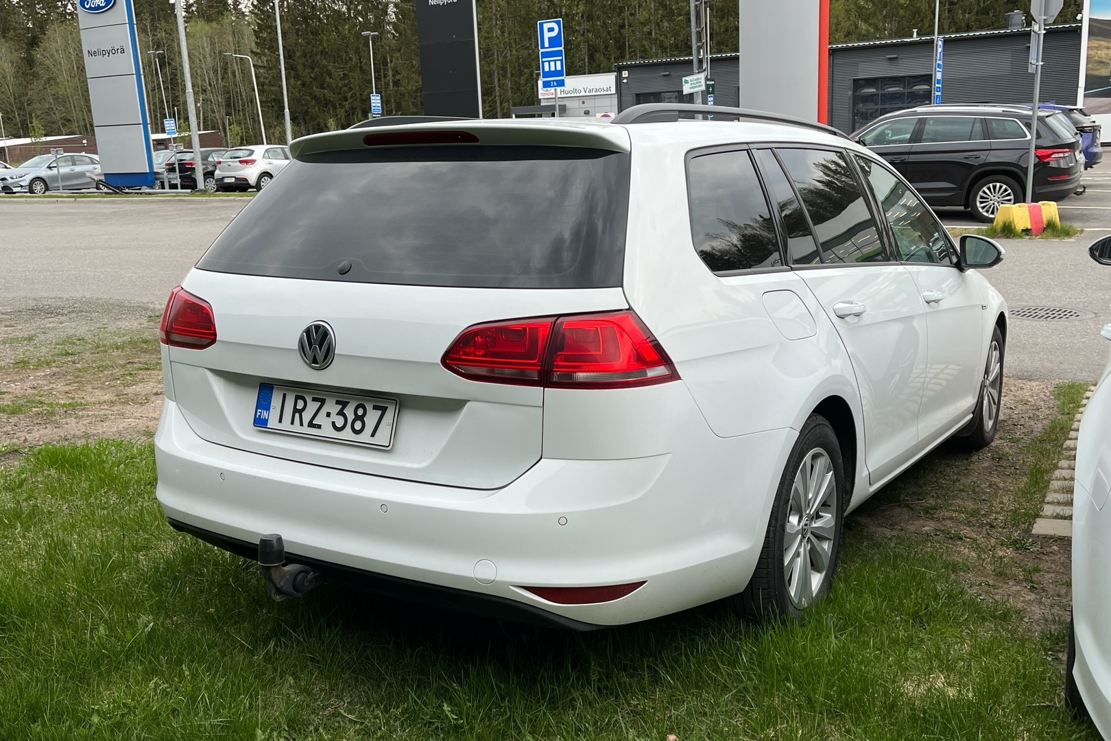 VOLKSWAGEN Golf 2016