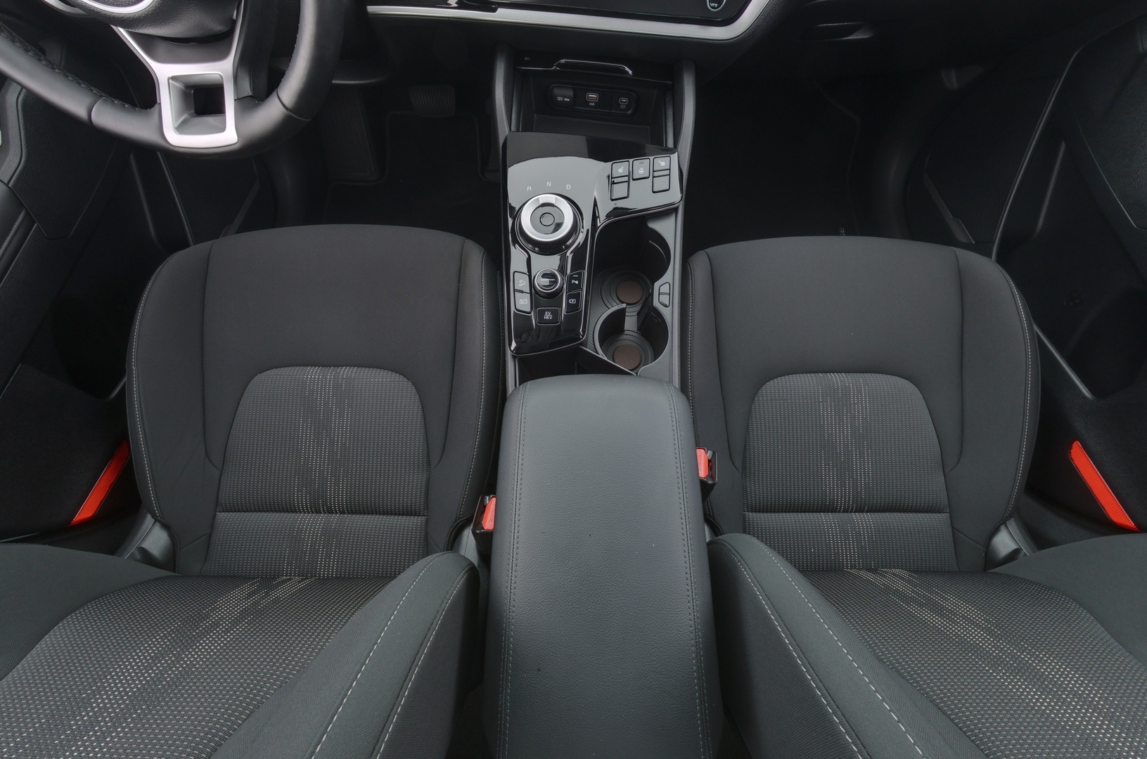 KIA SPORTAGE 12