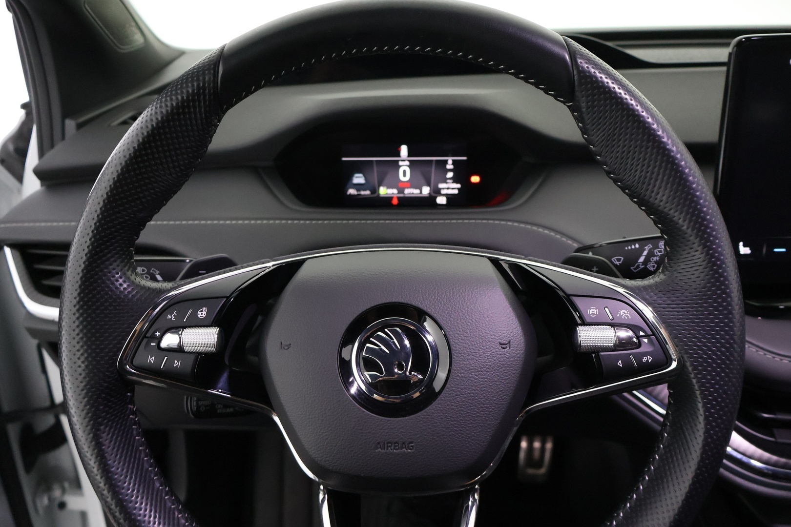 SKODA Enyaq 2023