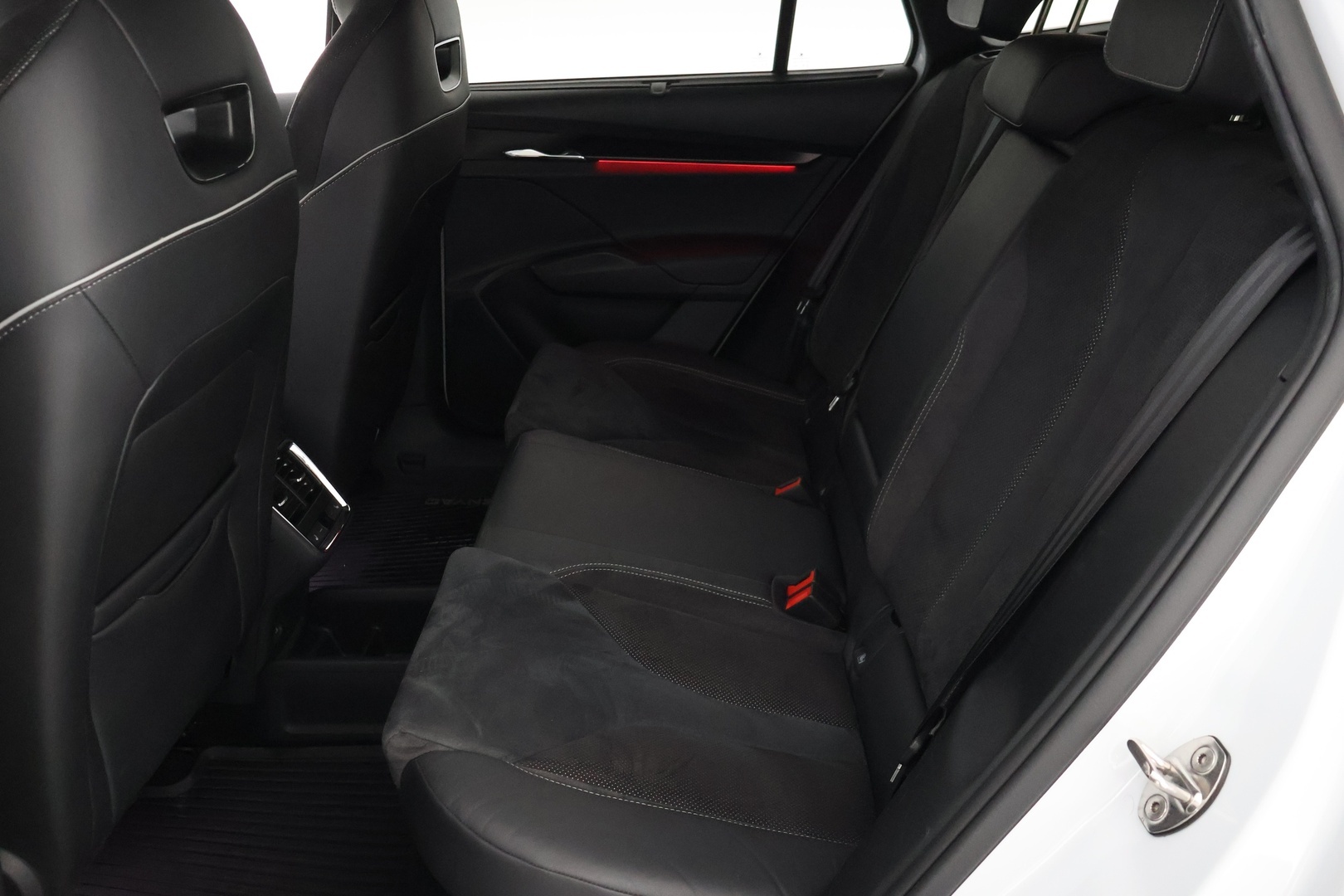 SKODA Enyaq 2023