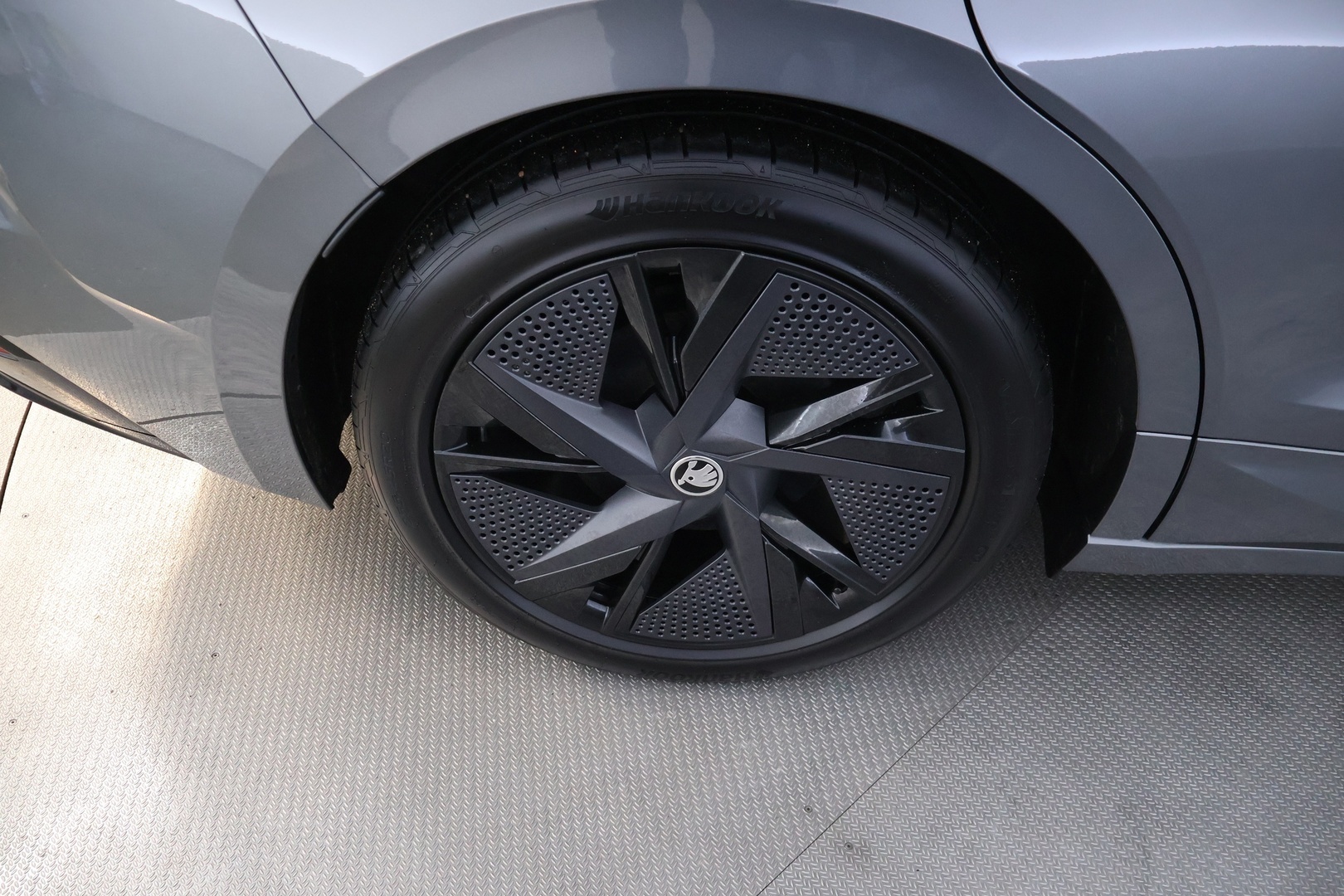 SKODA Enyaq 2024