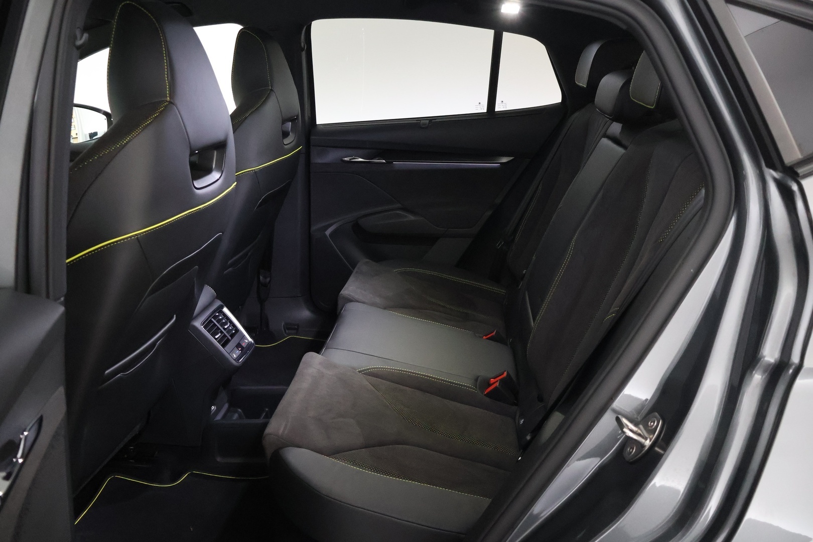 SKODA Enyaq 2024
