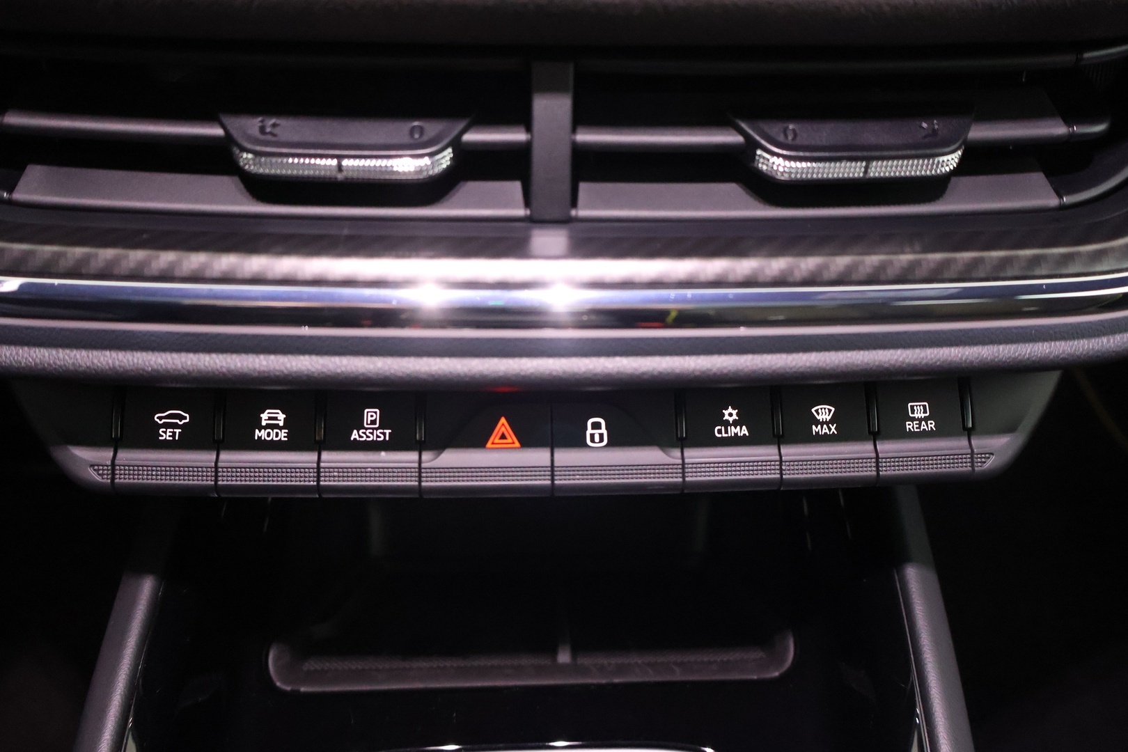 SKODA Enyaq 2024