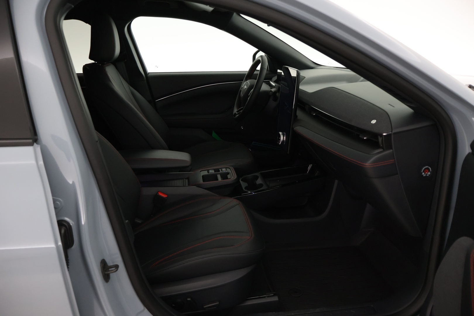 FORD Mustang Mach-E 2025