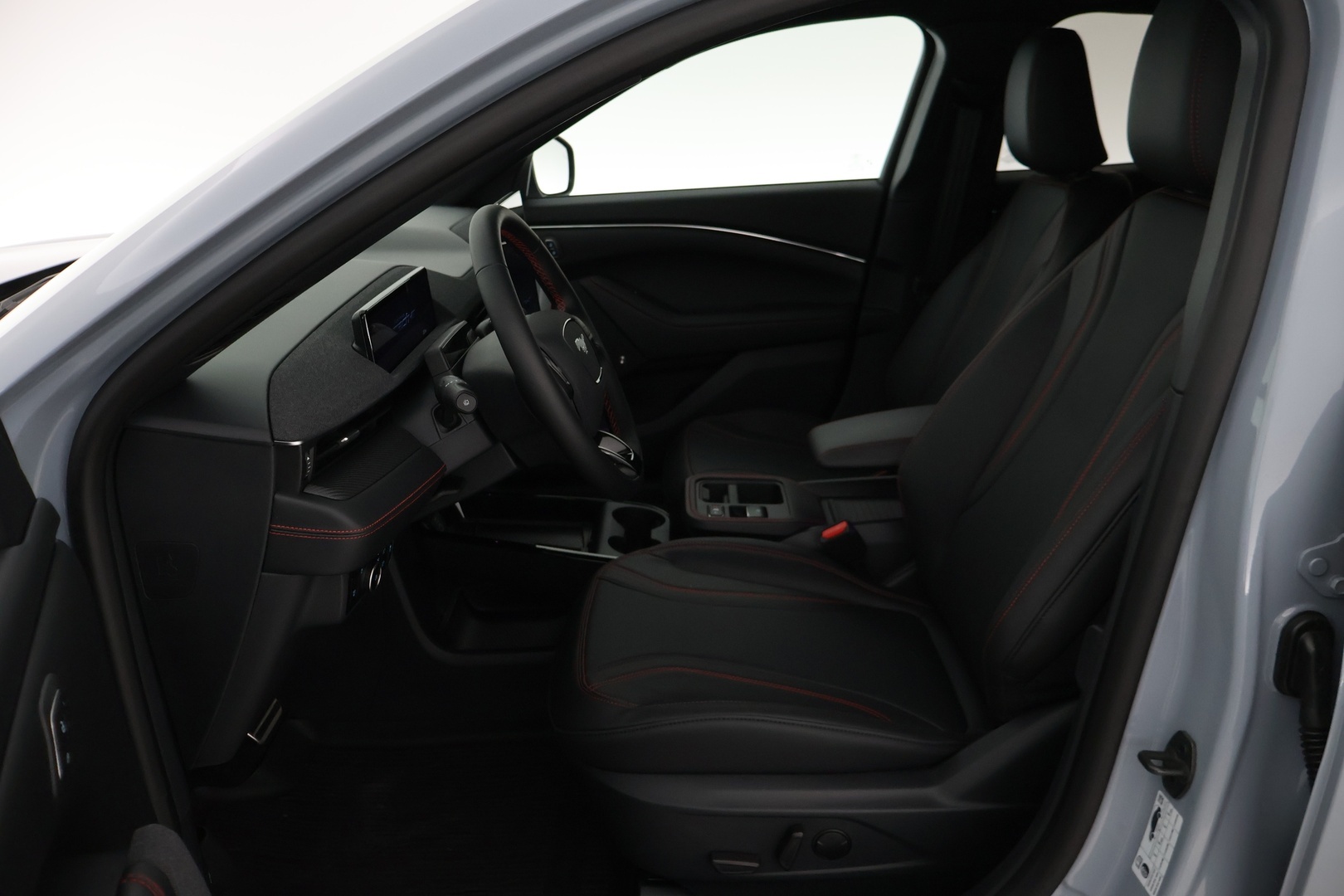 FORD Mustang Mach-E 2025