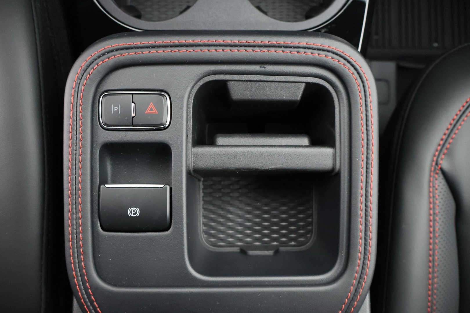 FORD Mustang Mach-E 2025