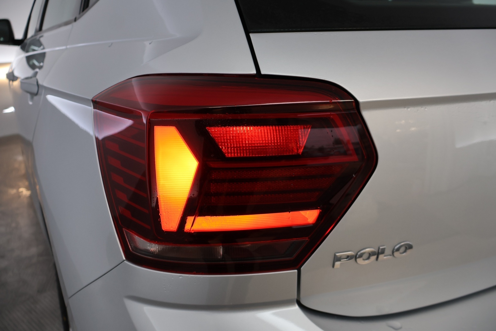 VOLKSWAGEN Polo 25